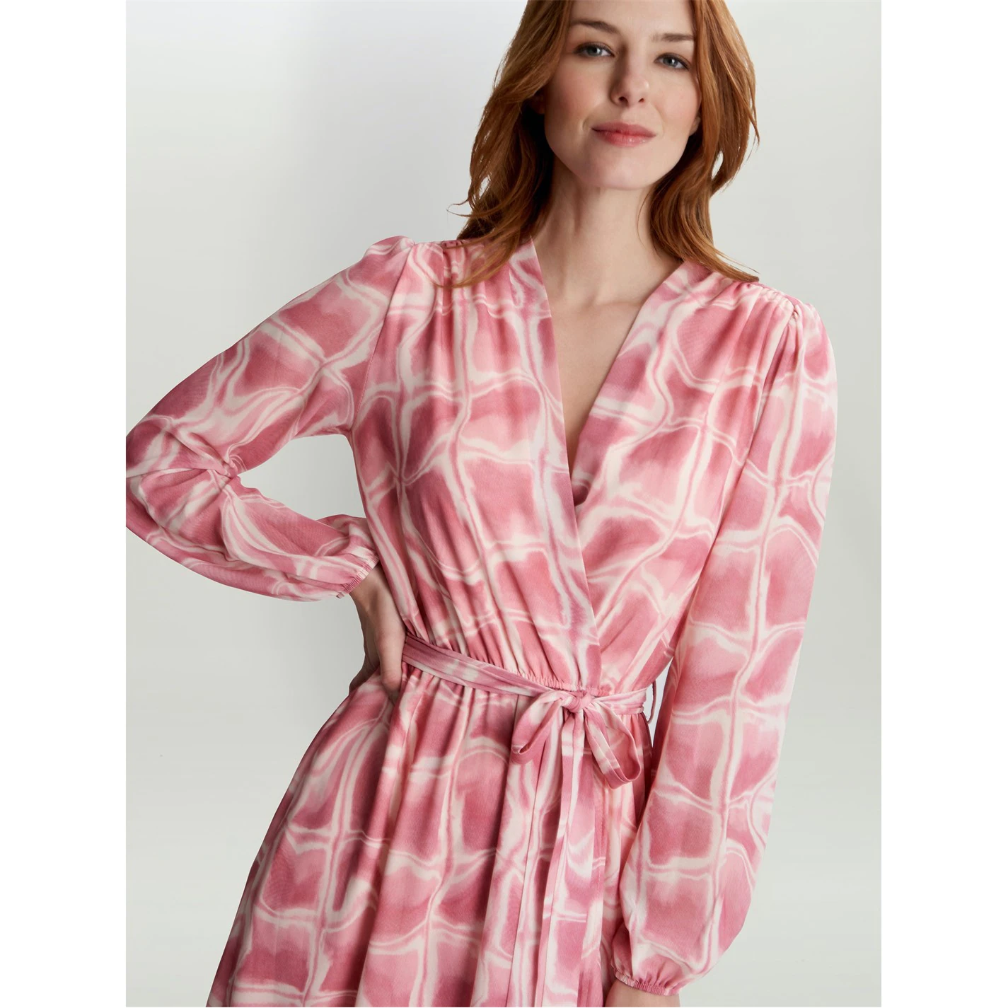 Gina Bacconi QUEENIE PRINT GEORGETTE DRESS WITH LONGSLEEVES & SELF BELT 5 Gina Bacconi QUEENIE PRINT GEORGETTE DRESS WITH LONGSLEEVES & SELF BELT - Image 5