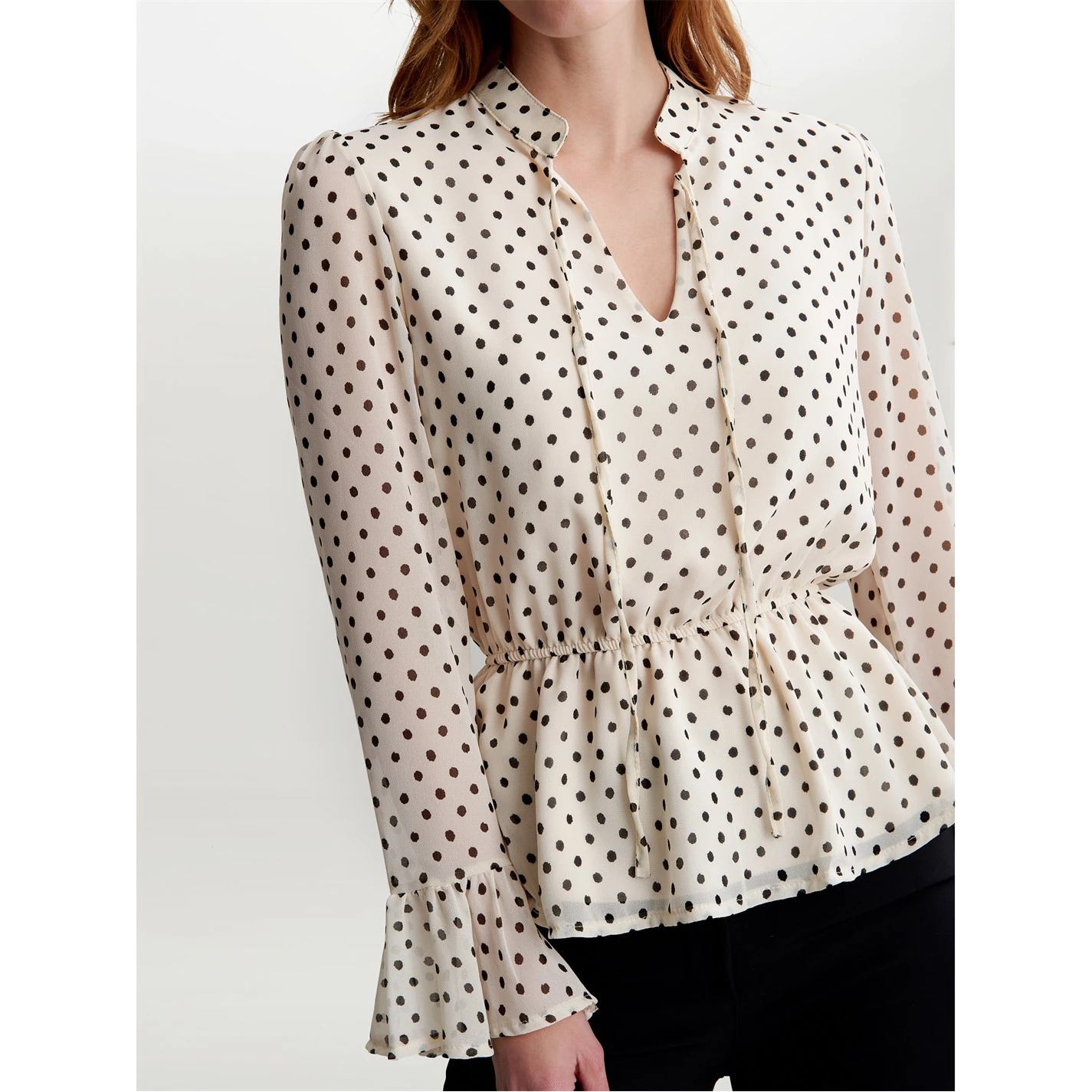 Gina Bacconi ORLA GEORGETTE BLOUSE WITH TIE DETAIL 5 Gina Bacconi ORLA GEORGETTE BLOUSE WITH TIE DETAIL - Image 5