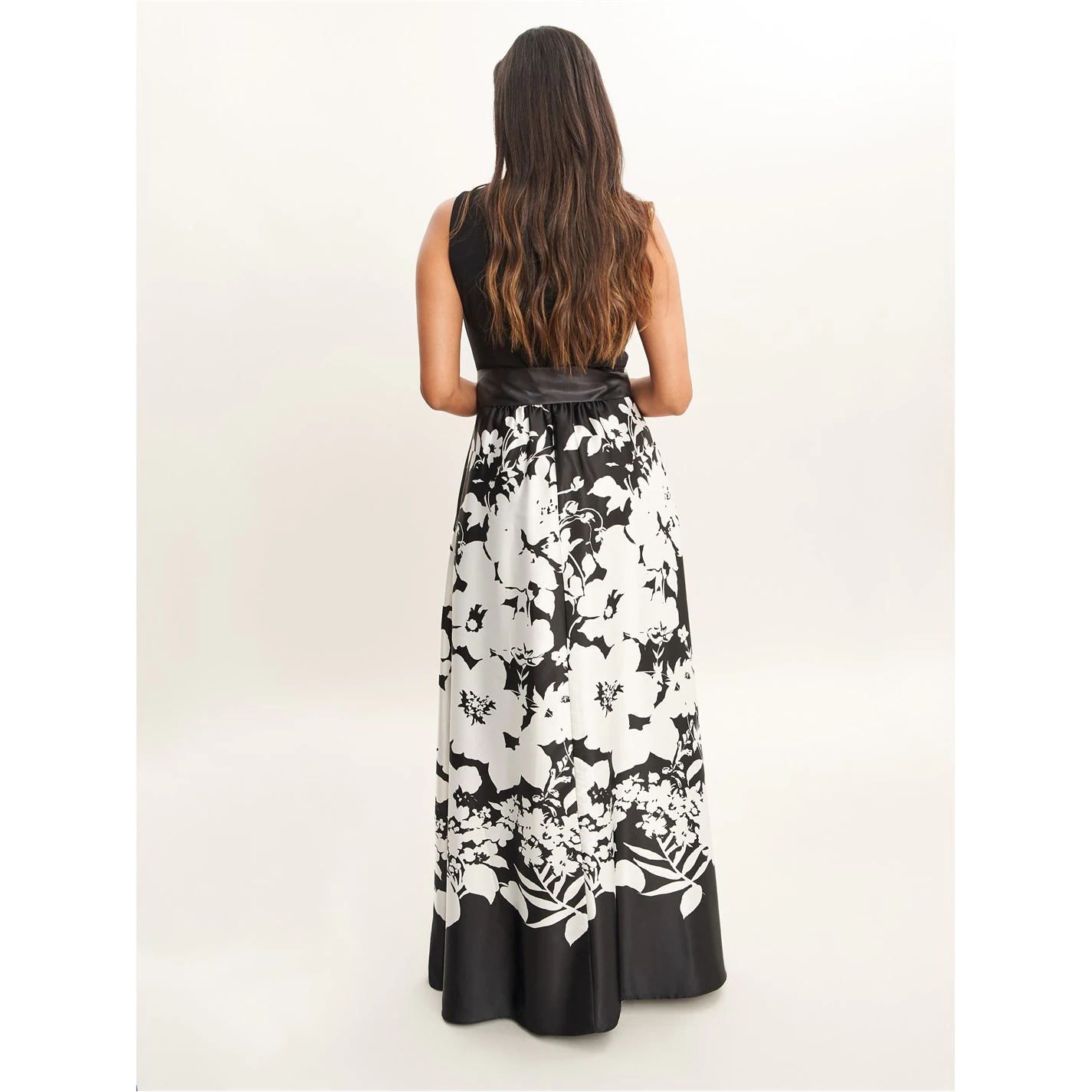 Gina Bacconi JAIMARIE FLORAL SATIN AND JERSEY DRESS 2 Gina Bacconi JAIMARIE FLORAL SATIN AND JERSEY DRESS - Image 2