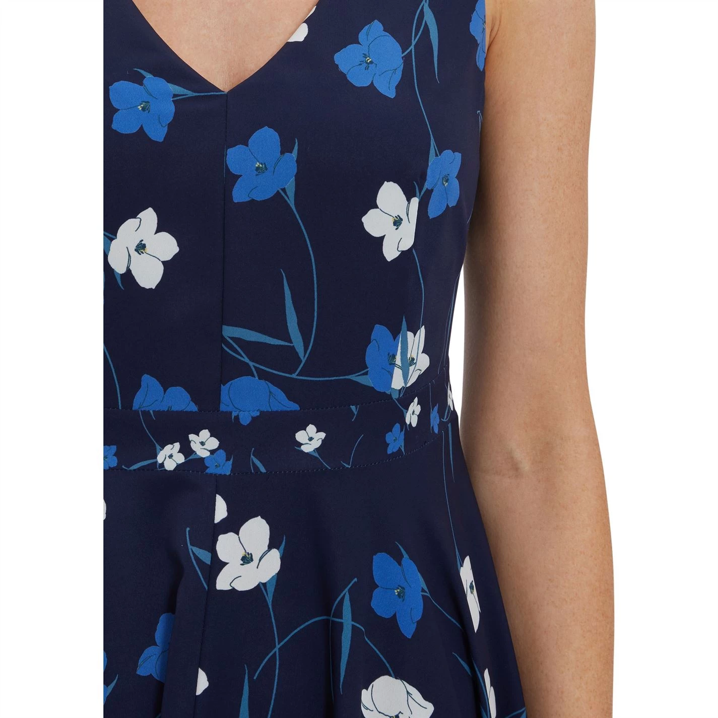 Gina Bacconi Marilla Crepe Hankerchief Dress 4 Gina Bacconi Marilla Crepe Hankerchief Dress - Image 4