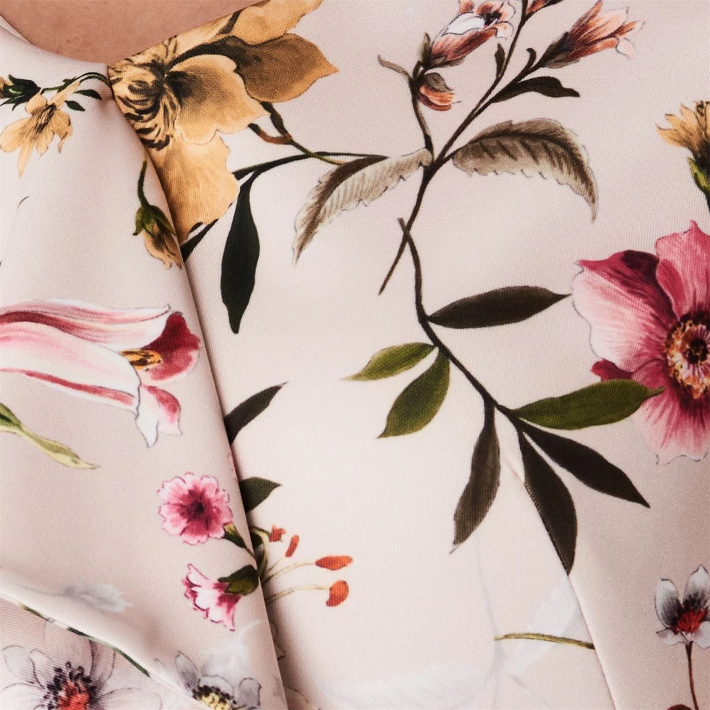 Gina Bacconi Gina Bacconi Darcella Floral Scuba Dress 4 Gina Bacconi Gina Bacconi Darcella Floral Scuba Dress - Image 4