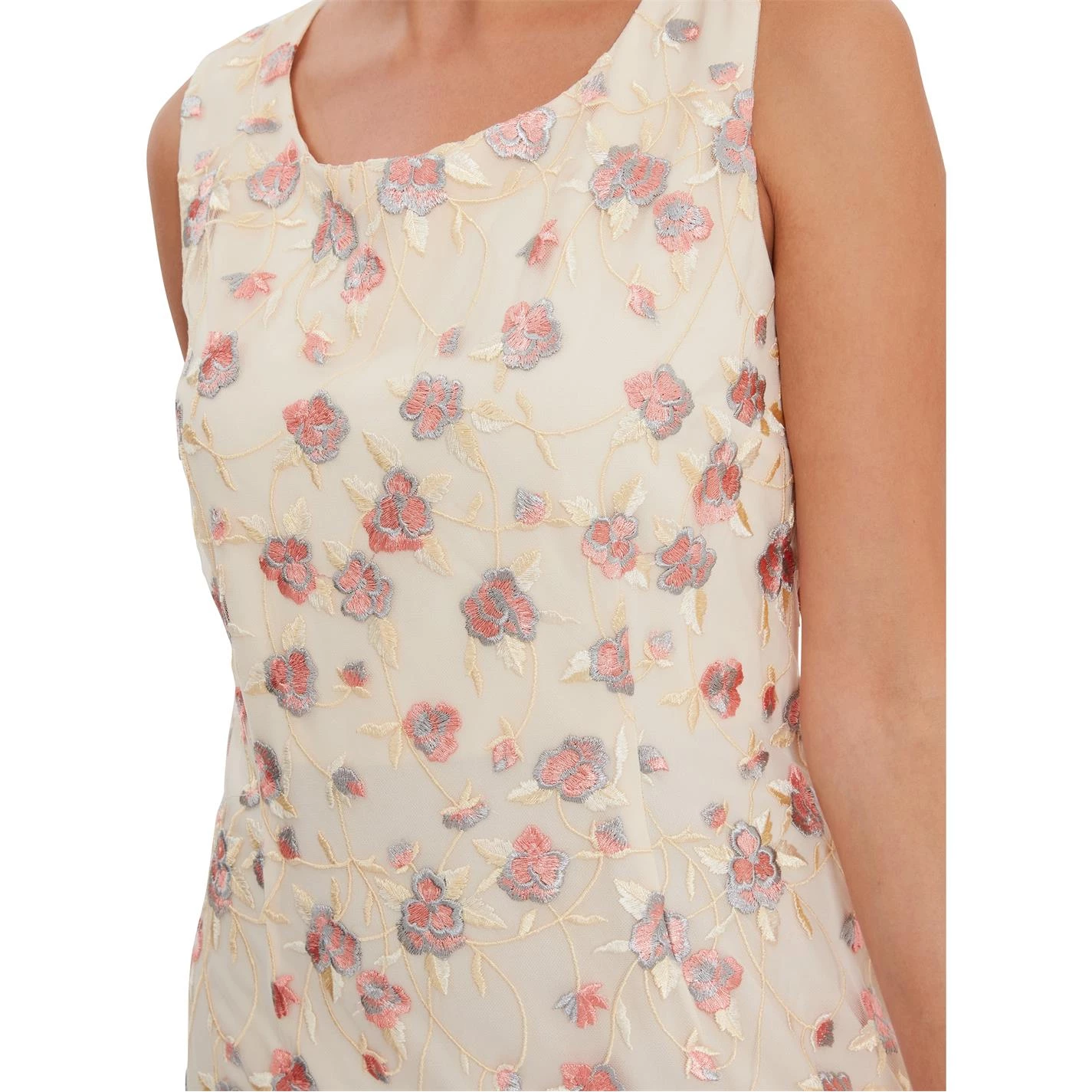 Gina Bacconi Hanneli Embroidered Shift Dress 4 Gina Bacconi Hanneli Embroidered Shift Dress - Image 4